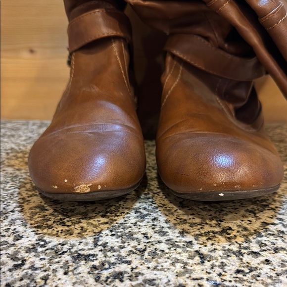 Women's Brown Slouch Boots / size 9/ has some ware check photos - Picture 4 of 9